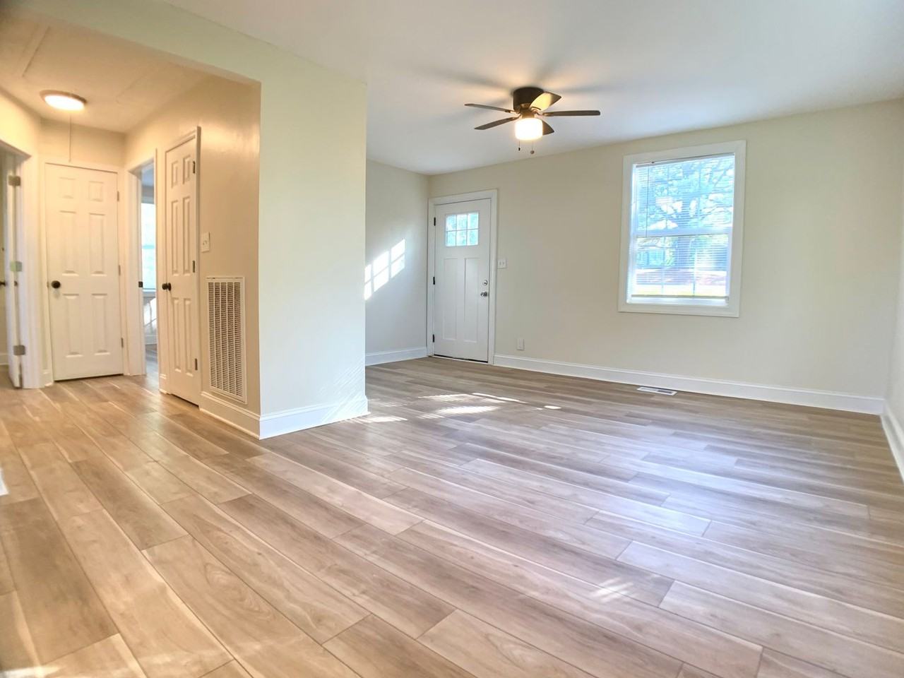 47 Maple St - Photo 2 of 17