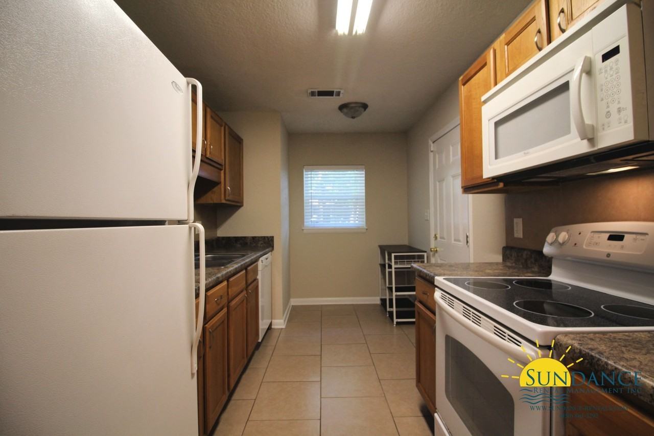 202 Ajax Drive Northwest - Photo 4 of 12