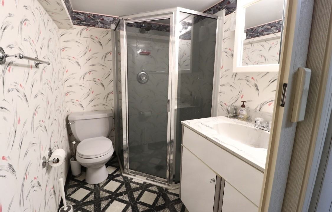 675 Killarney Dr - Photo 2 of 19