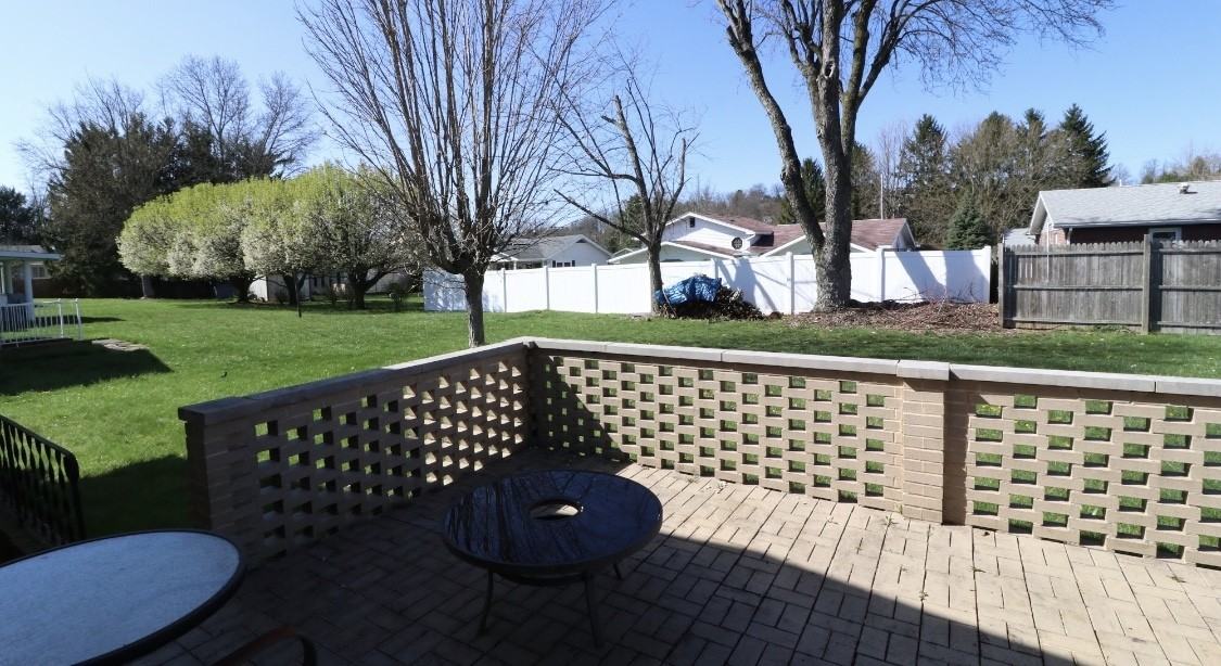 675 Killarney Dr - Photo 6 of 19