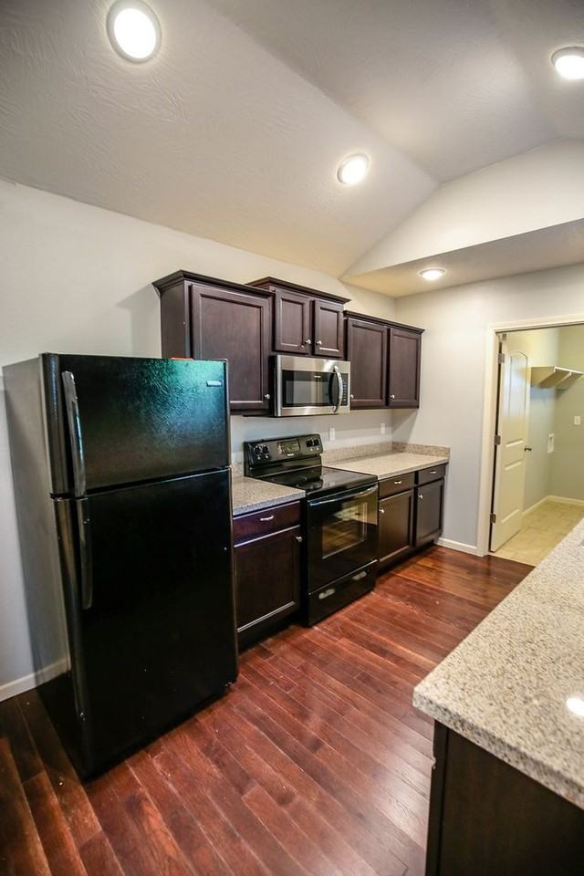 615 E Meadowmere St - Photo 4 of 17