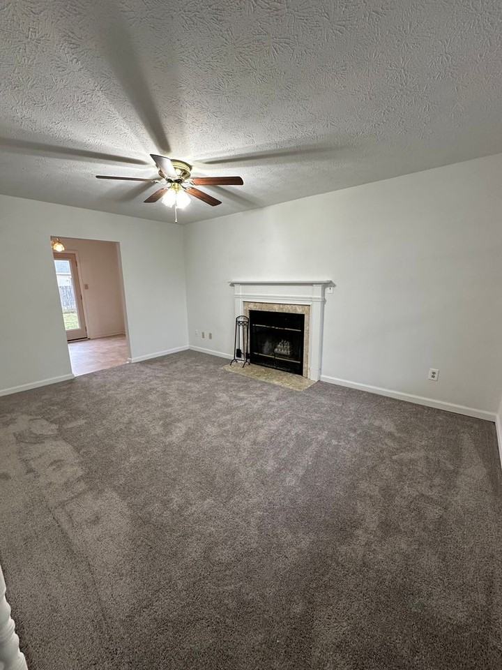 783 Winslow Dr - Photo 3 of 21