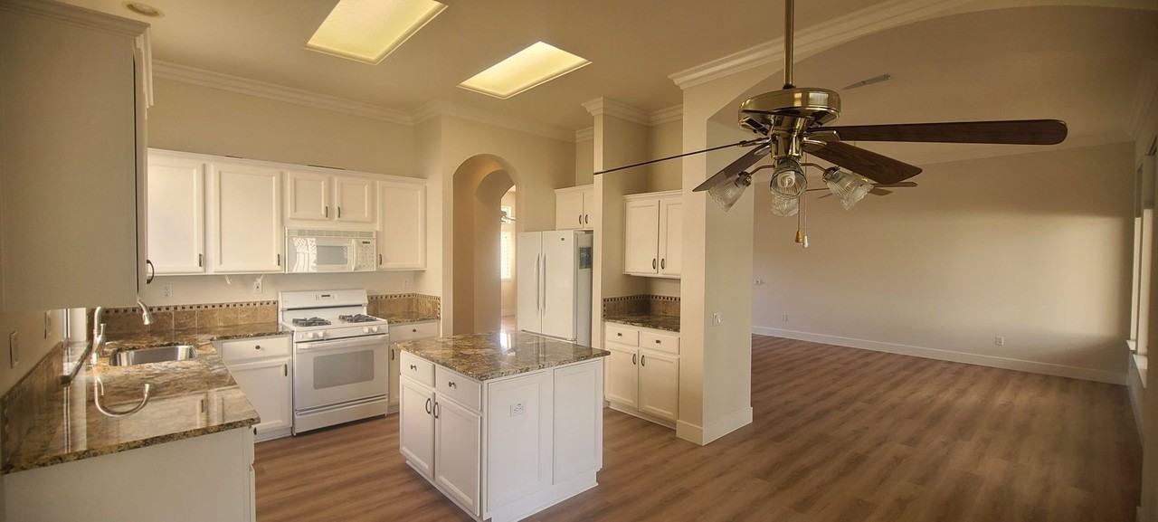 5717 Sandlewood Way - Photo 6 of 23