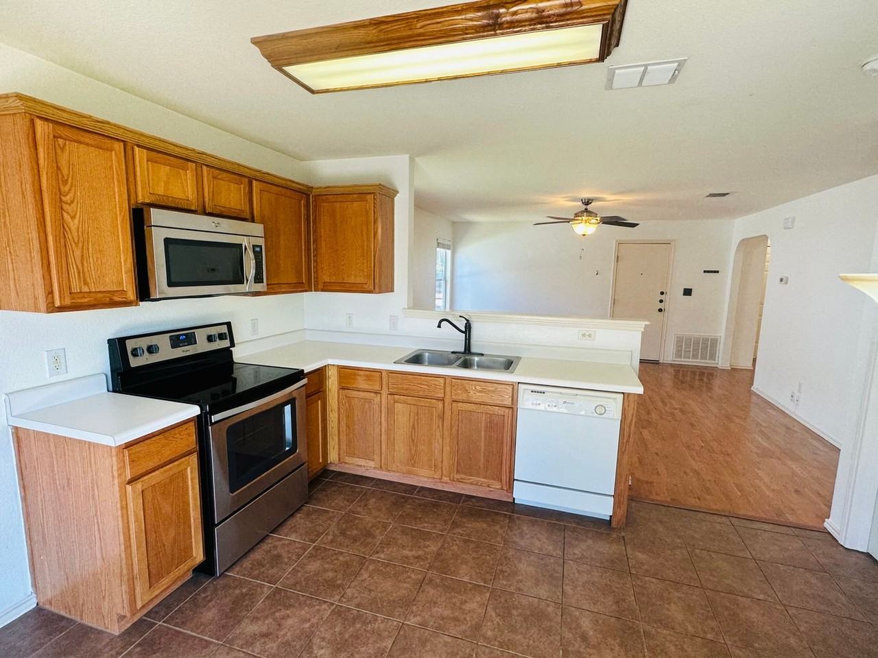 8907 Gallop Chase - Photo 6 of 23