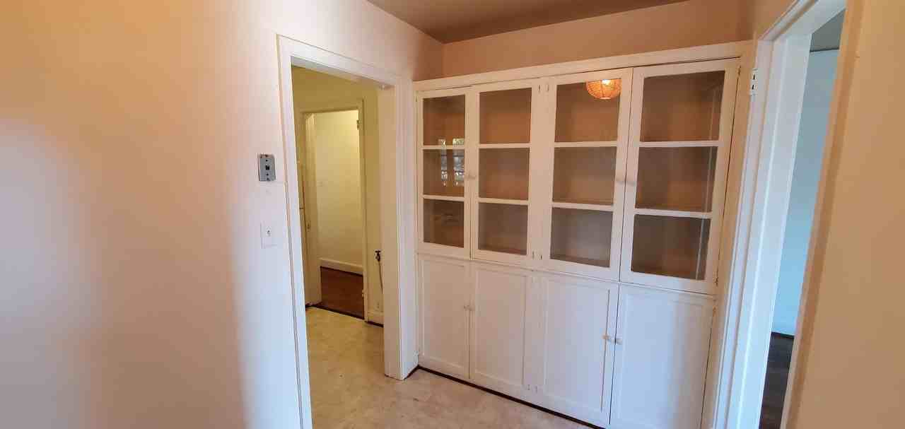 2512 Spring Garden St - Photo 3 of 7