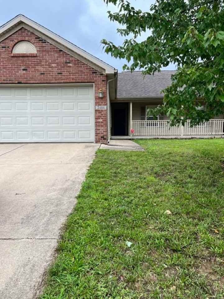 2484 Hopkins Dr - Photo 3 of 25