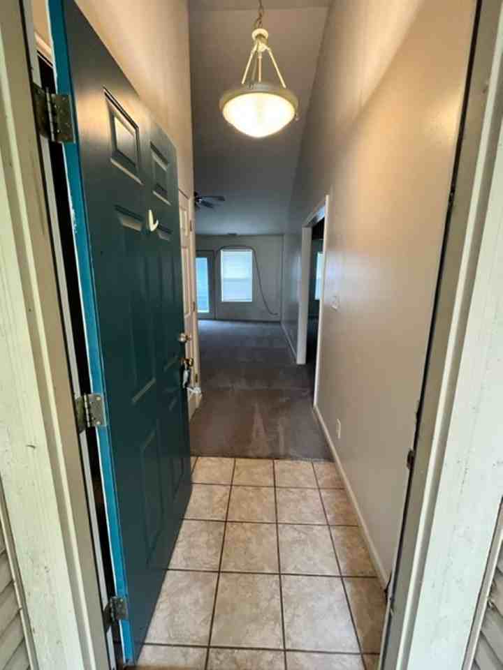 2484 Hopkins Dr - Photo 4 of 25