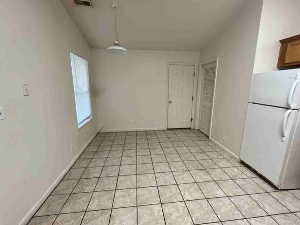 2484 Hopkins Dr - Photo 6 of 25