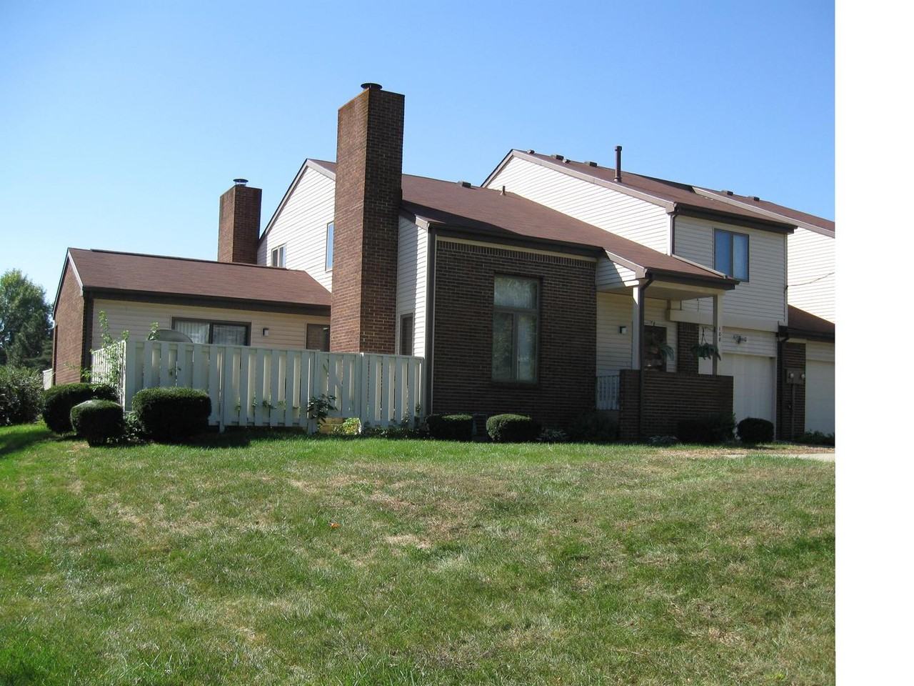108 Westview Cir - Photo 2 of 13