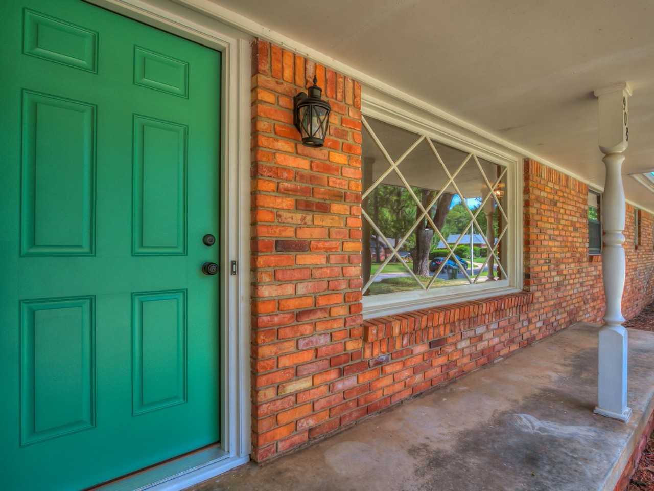 908 Birch Dr - Photo 5 of 19