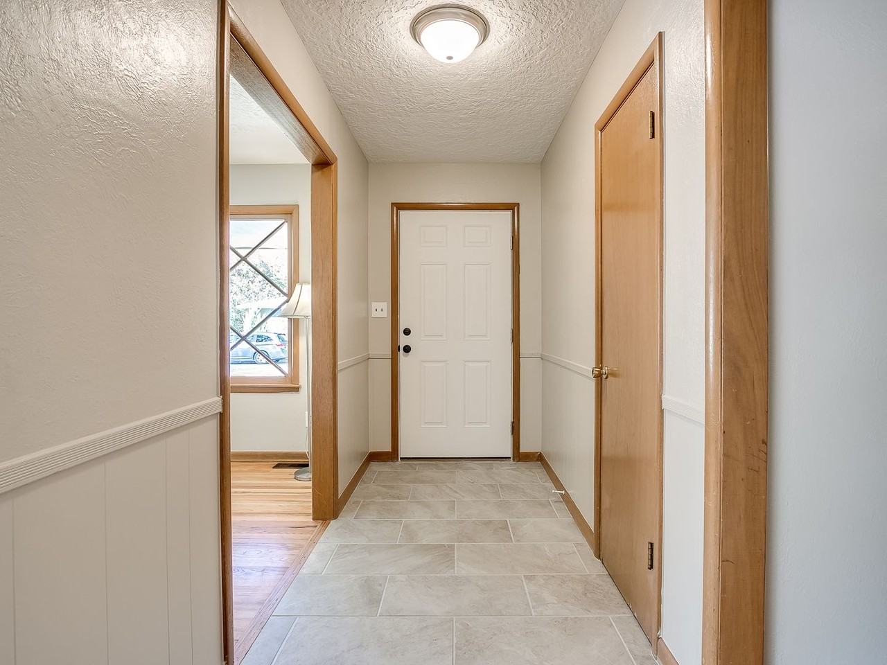 908 Birch Dr - Photo 6 of 19
