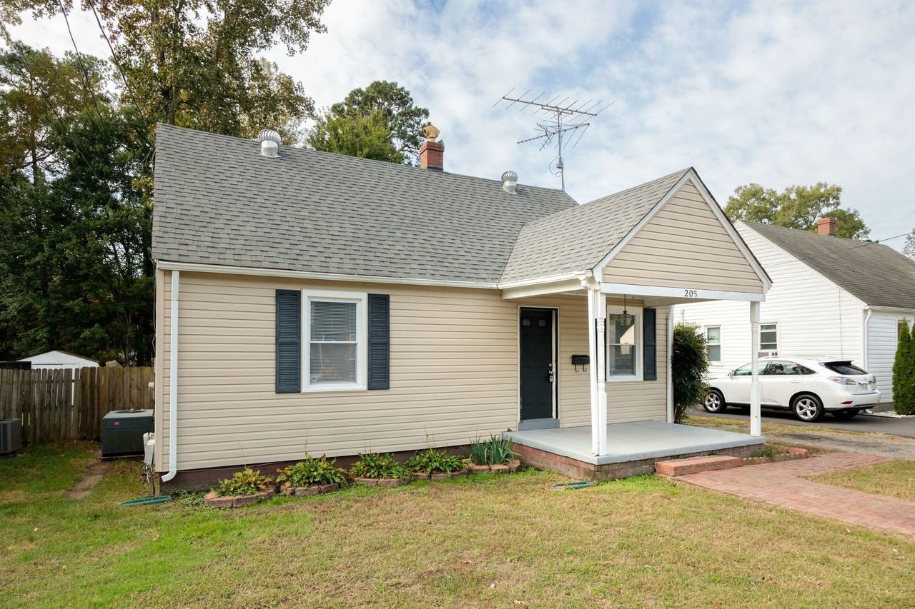 205 Defense Ave - Photo 3 of 36