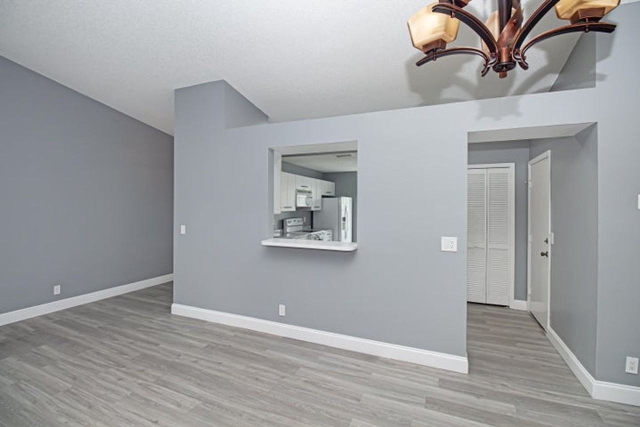 102 Hammocks Ct - Photo 3 of 28