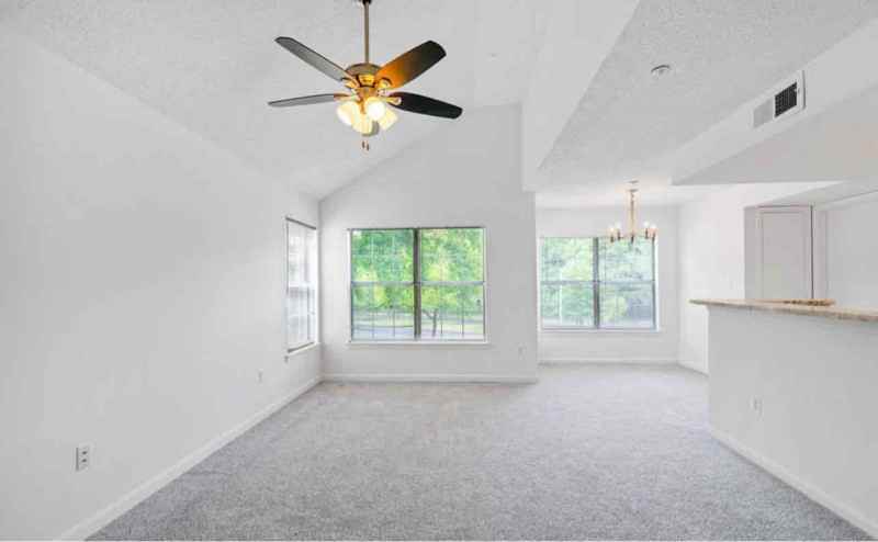 1013 Summerglenn Ct #7-203 - Photo 3 of 5