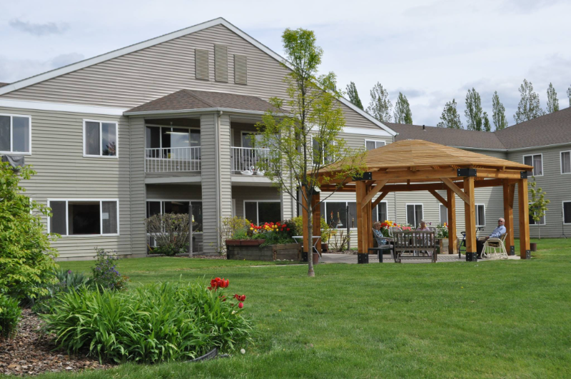 1705 Pine St - Photo 2 of 11