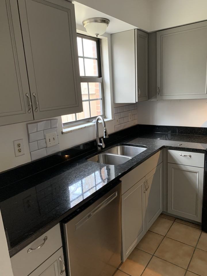 724 Ohio Pike #B - Photo 2 of 3