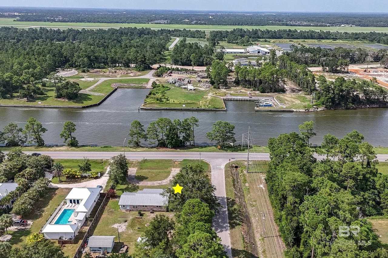 1035 E Canal Dr #NA - Photo 2 of 12