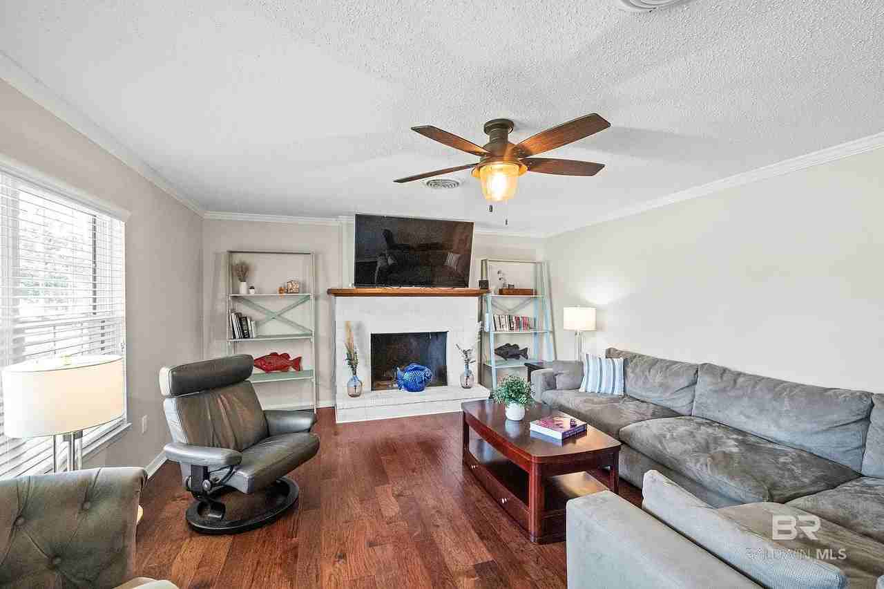 1035 E Canal Dr #NA - Photo 3 of 12