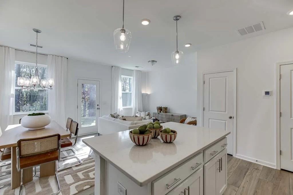 1684 Hannah Ter Nw #NA - Photo 2 of 40