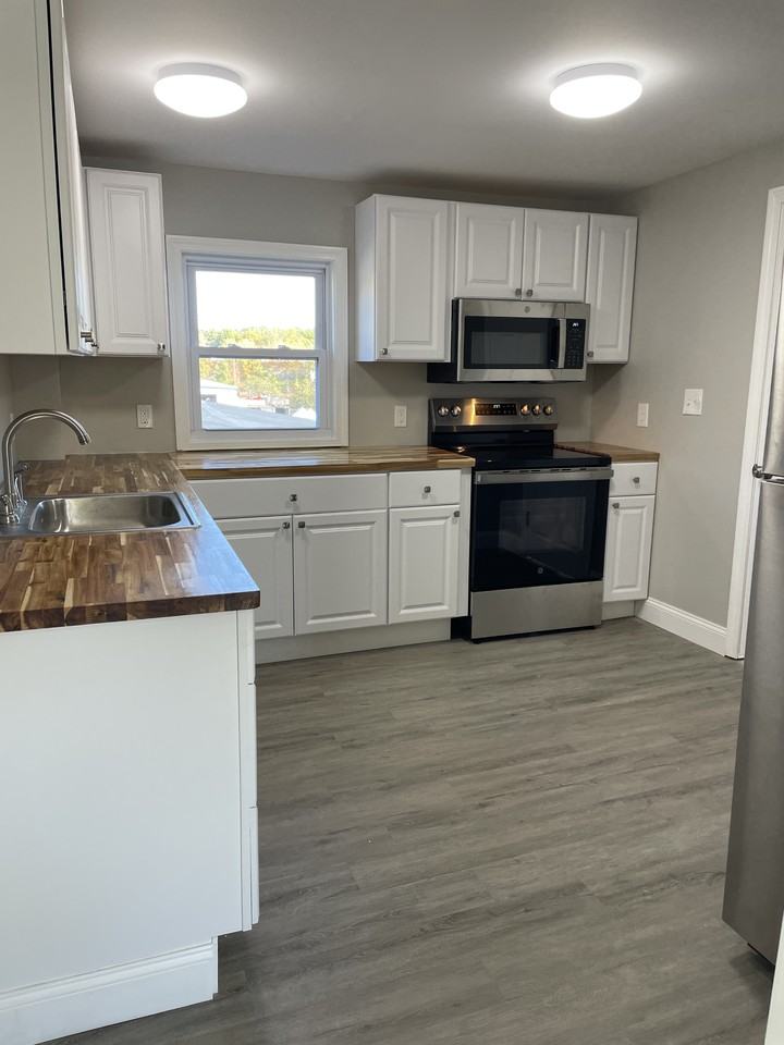 63 Plaistow Rd #A - Photo 3 of 12