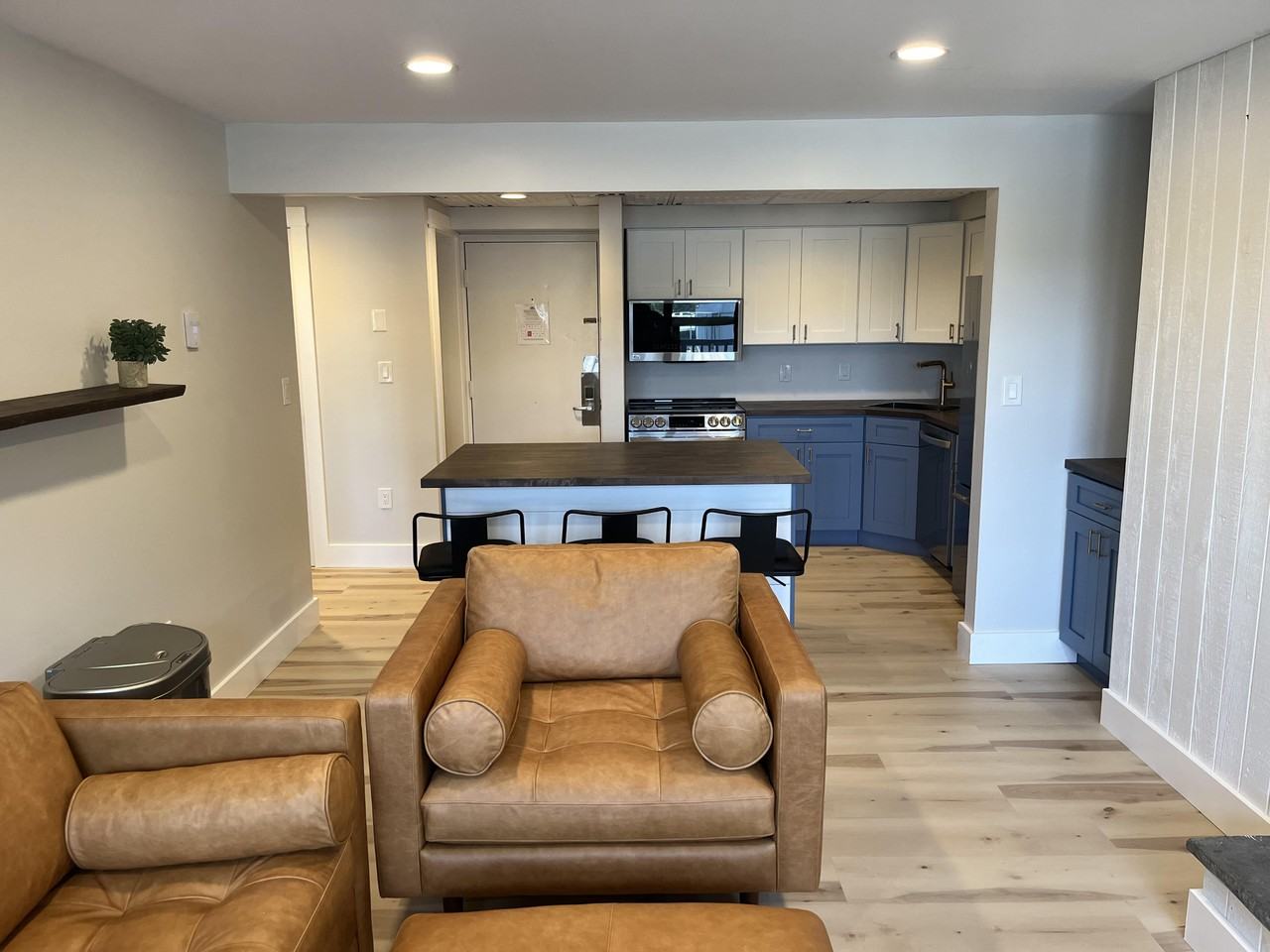 135 E Mountain Rd #1B9 - Photo 4 of 10