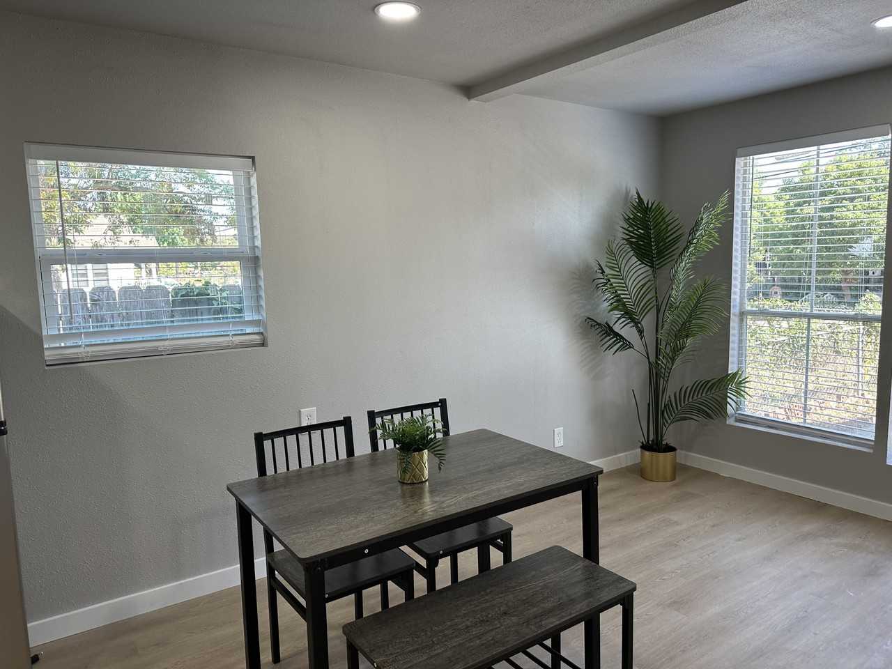 Cochran St - Photo 5 of 7