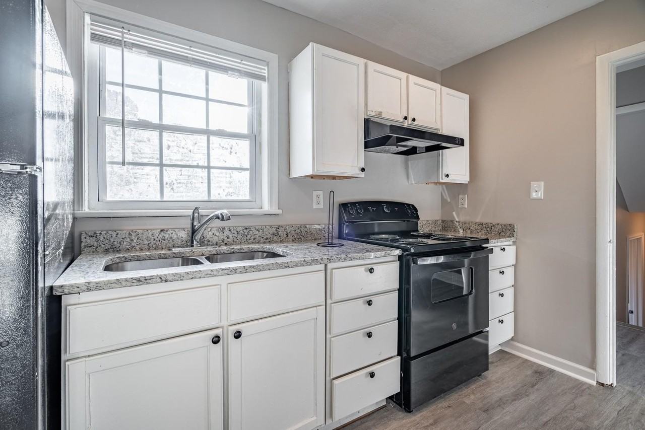 Renee Dr - Photo 2 of 10