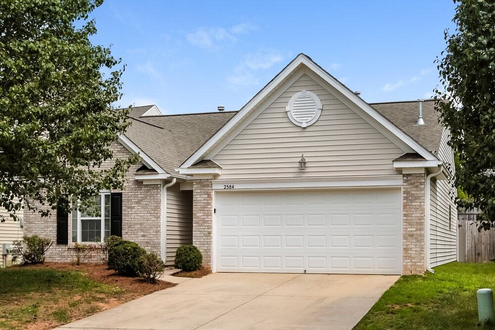 2584 Fiddlers Glenn Dr - Photo 3 of 16