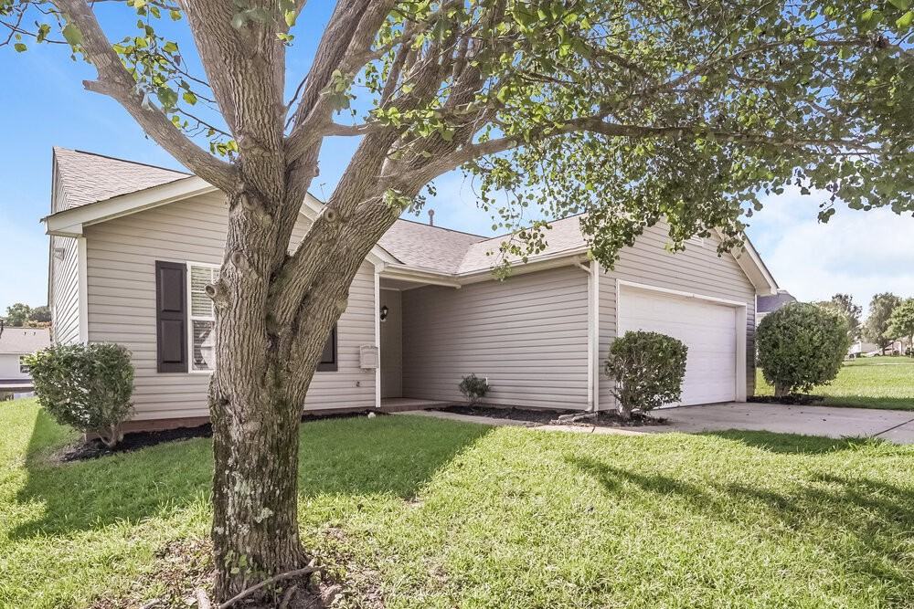 630 Overlook Rd - Photo 3 of 16