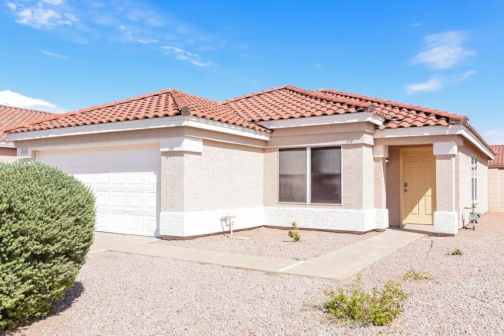 8140 E Obispo Ave - Photo 3 of 16