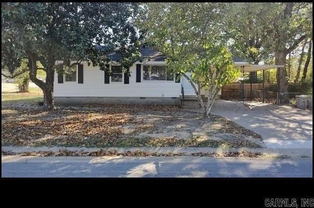 204 Dobbs St - Photo 2 of 17