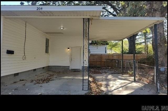 204 Dobbs St - Photo 3 of 17