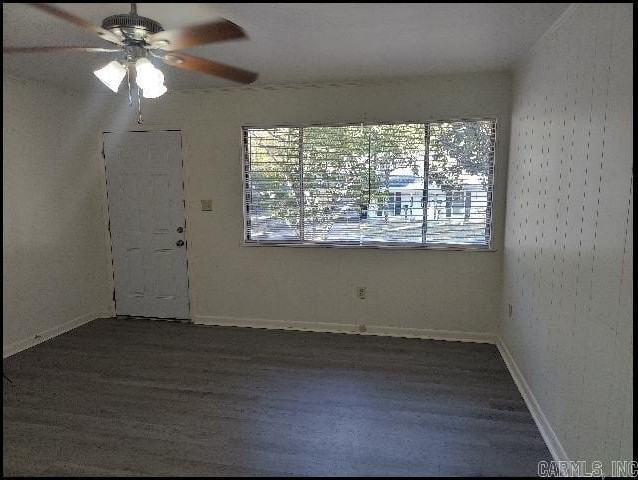 204 Dobbs St - Photo 4 of 17