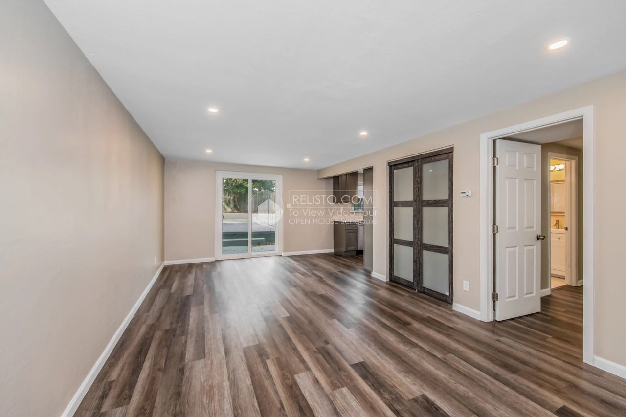 1379 Southgate Ave - Photo 3 of 15