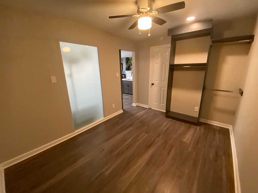 4617 Colley Avenue - Photo 5 of 8