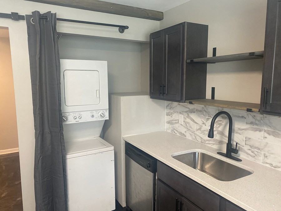 4617 Colley Avenue - Photo 6 of 8