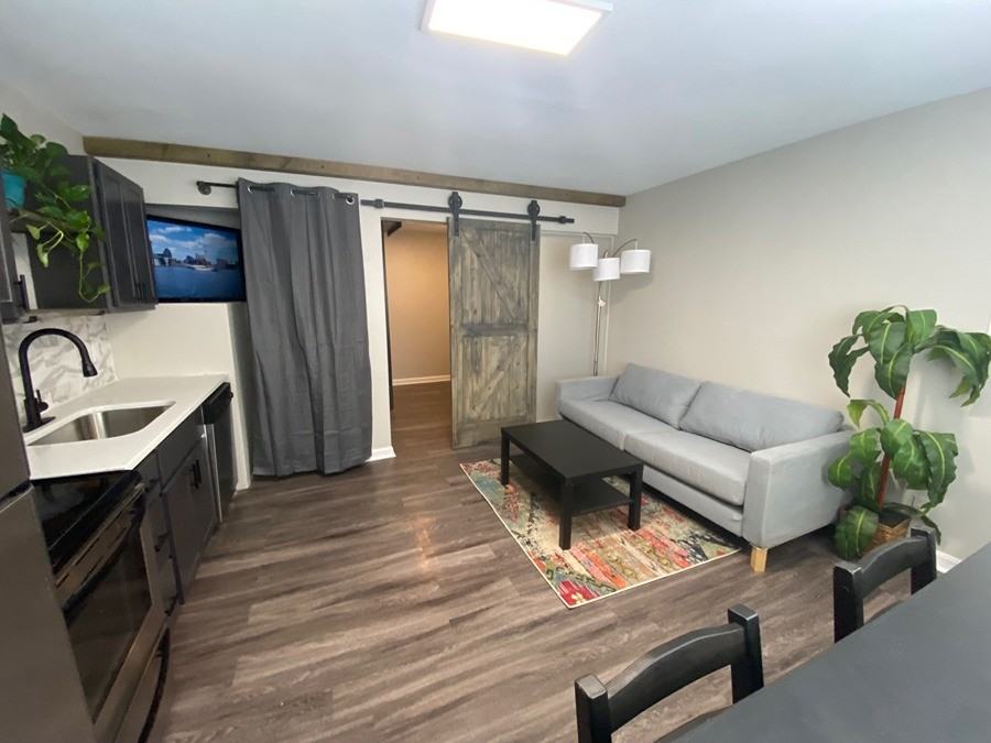 4617 Colley Avenue - Photo 4 of 8