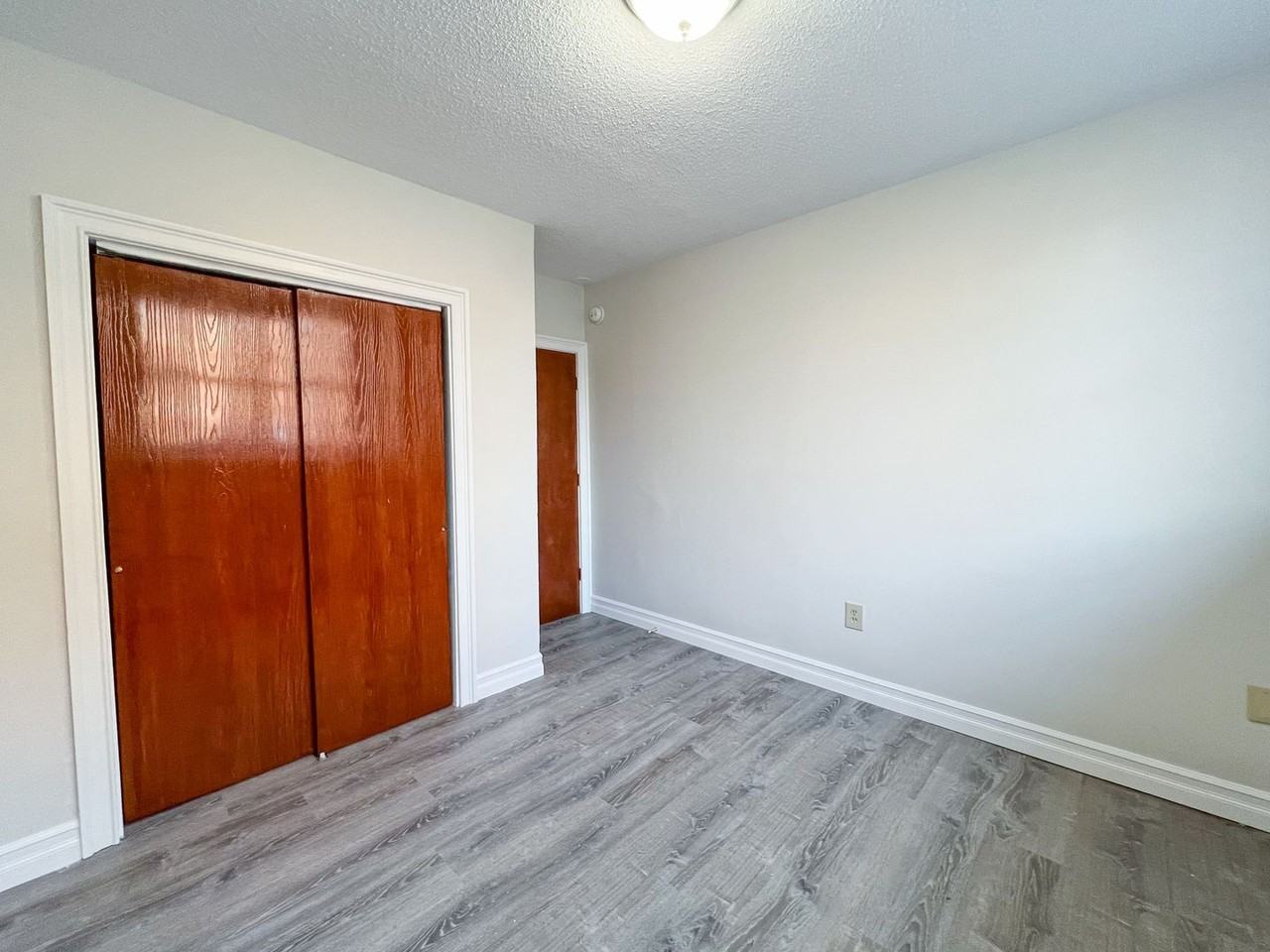 322 Hudson St / Luca Investments LLC - Photo 7 of 28