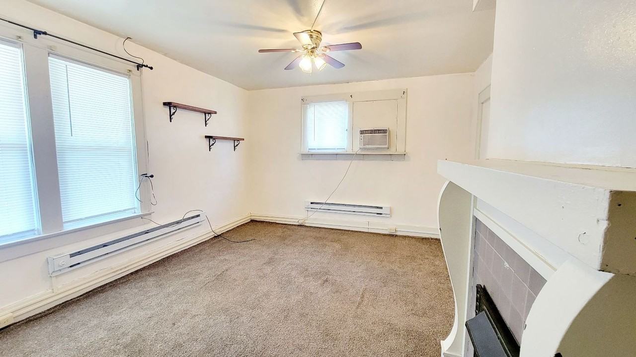 719/721/723 Naomi St - Photo 4 of 39