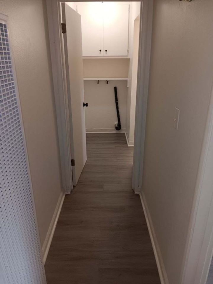 2425 Mariposa Ave - Photo 7 of 11