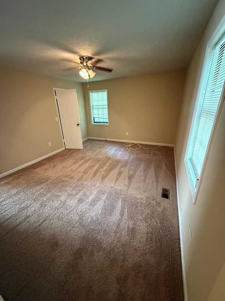 2332 Goodwood Drive - Photo 6 of 9