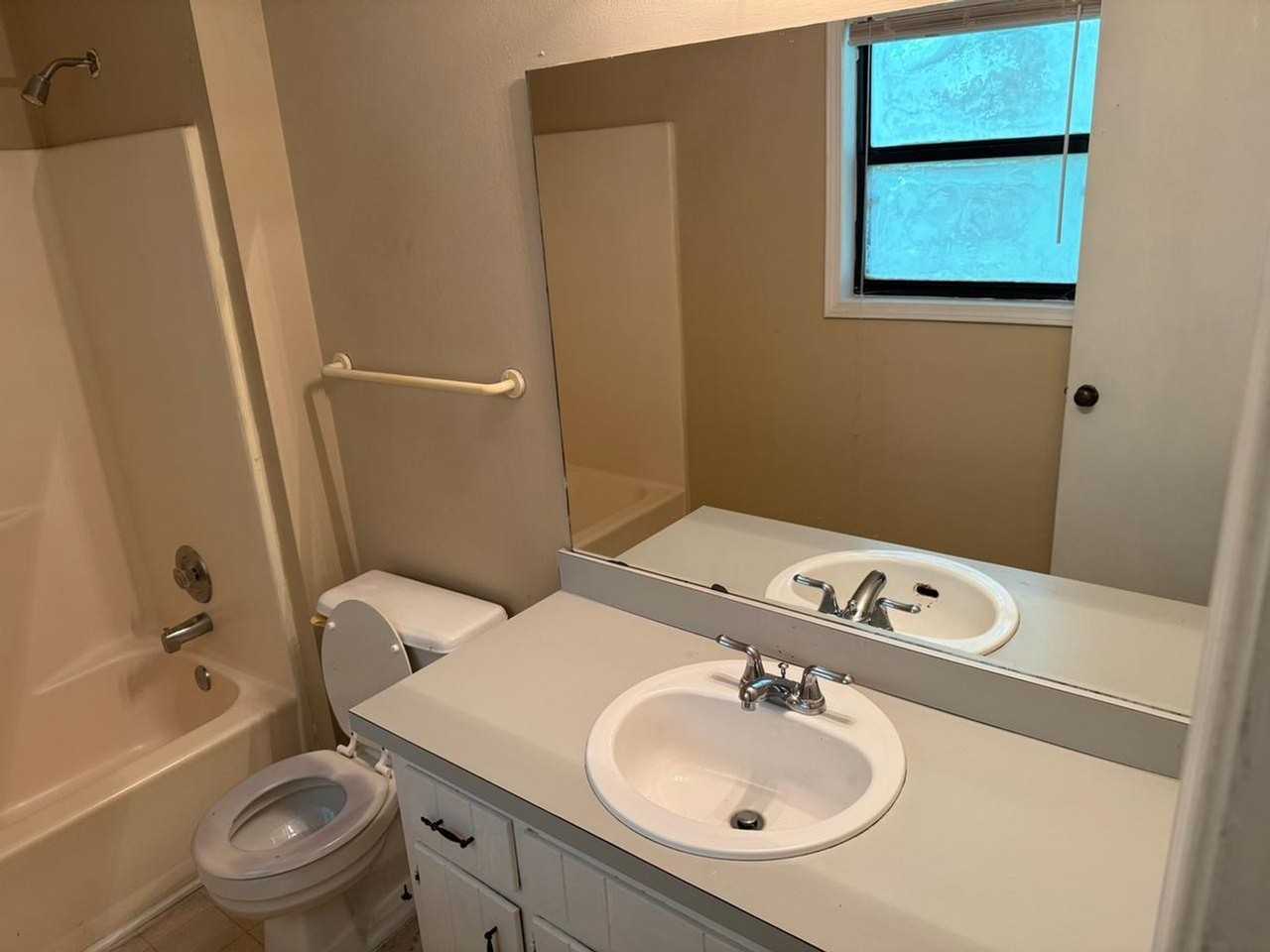 2332 Goodwood Drive - Photo 7 of 9