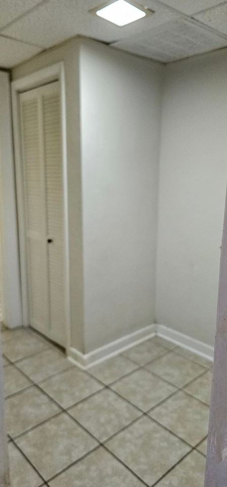 LAGARDE APARTMENTS - Photo 4 of 7