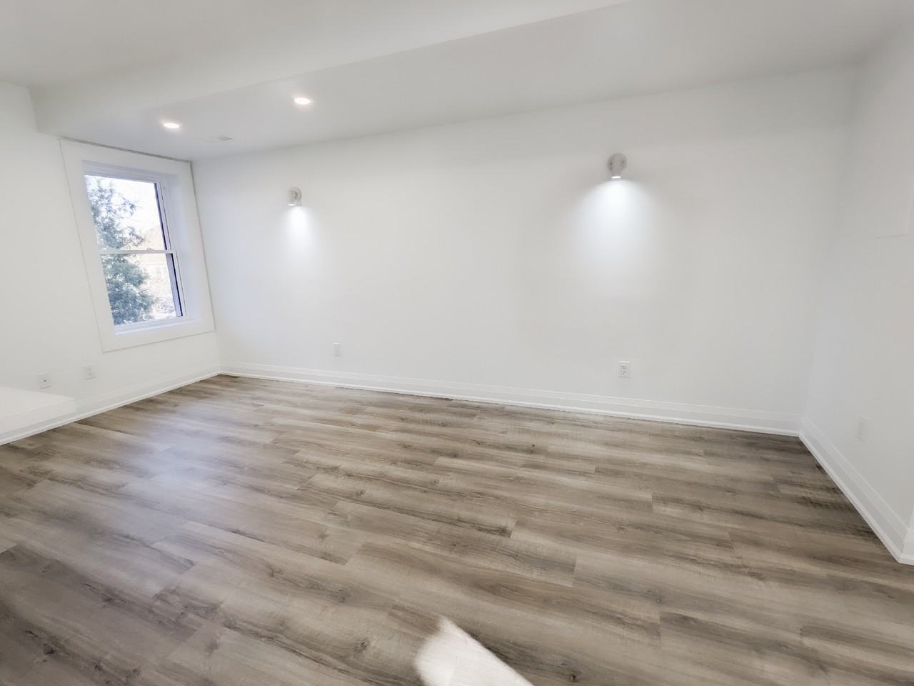 795 Indian Rd - Photo 3 of 50