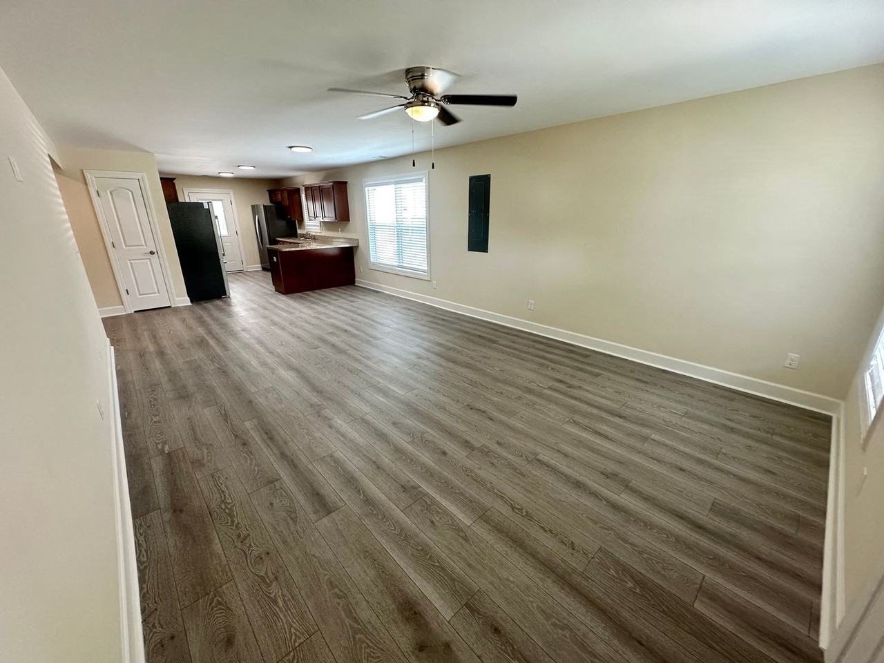 614 Addison Ave - Photo 2 of 33