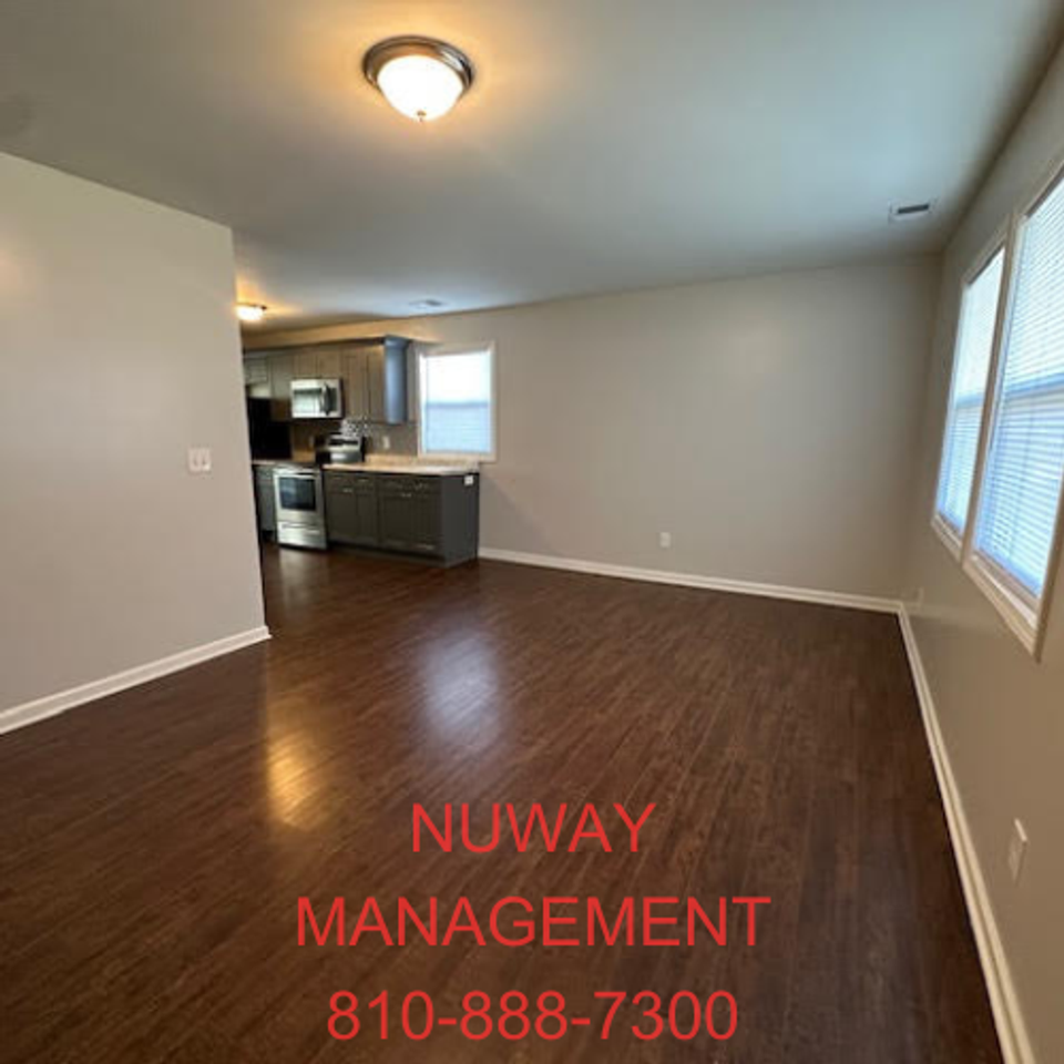 6092 Springdale Blvd - Photo 2 of 15