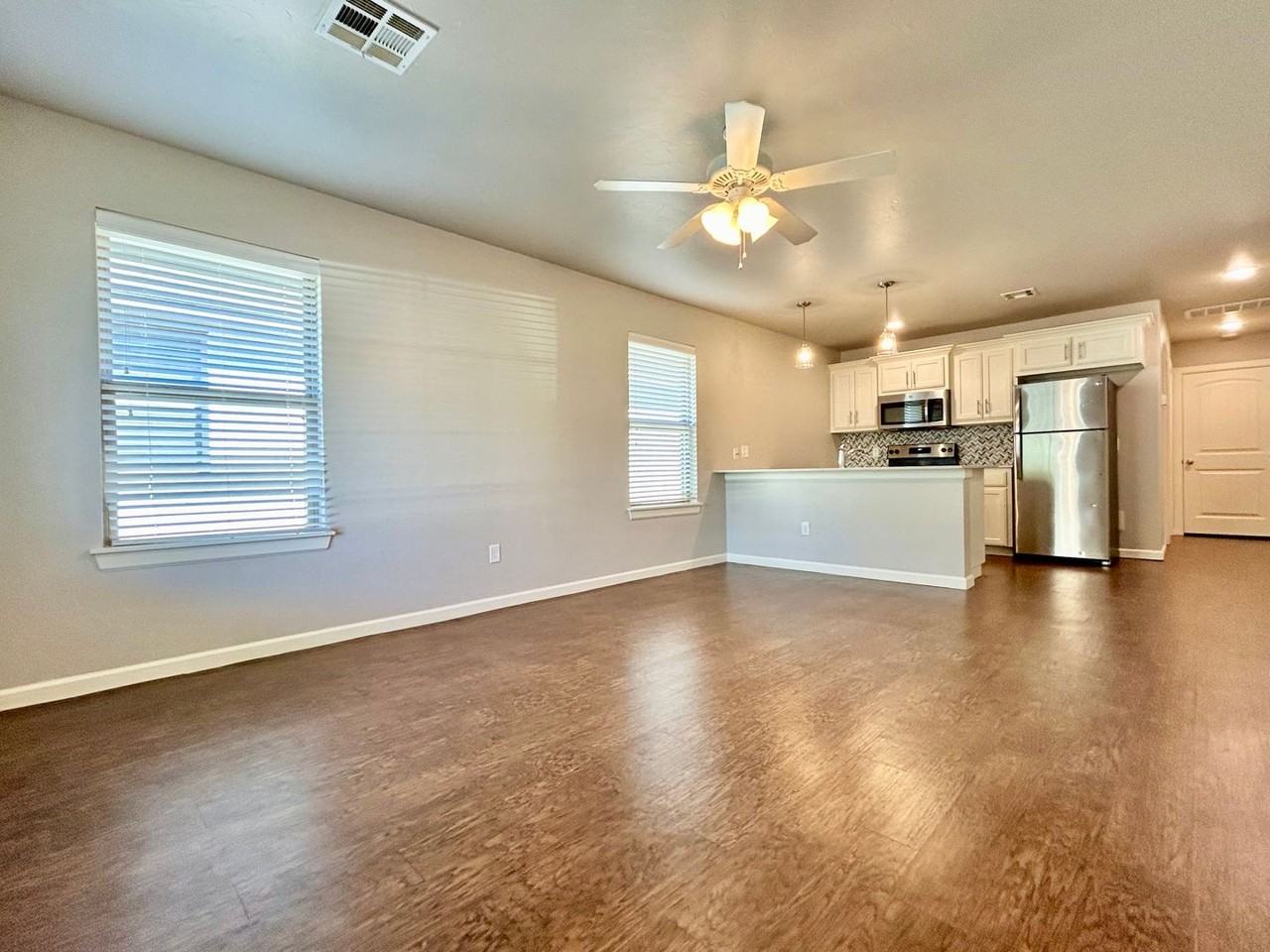 11508 N Lincoln Blvd - Photo 4 of 32