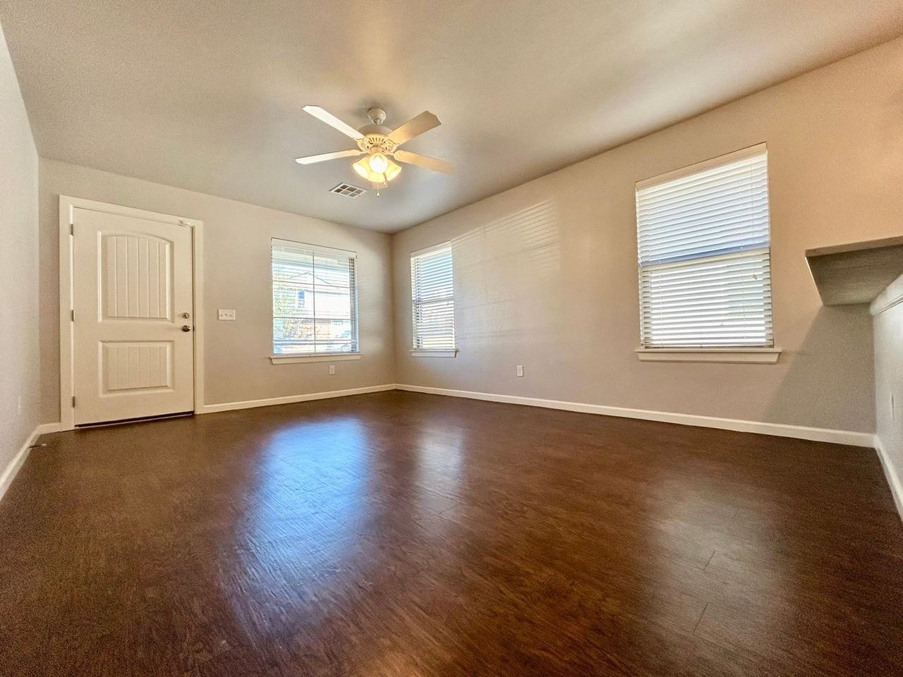 11508 N Lincoln Blvd - Photo 5 of 32