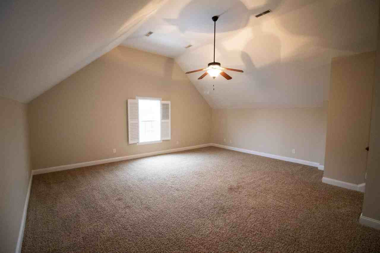 1343 Ambleside Dr - Photo 2 of 44