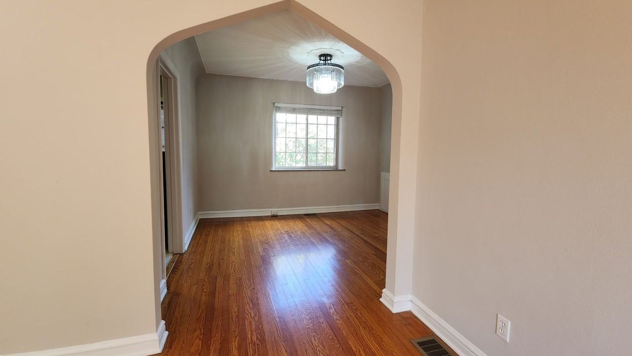 6475 Nottingham - Photo 3 of 18